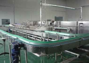 ประเทศจีน สายการผลิตเครื่องดื่มอัดลมที่แข็งแรงทนทานสำหรับกระป๋องสอง / สามชิ้น ผู้ผลิต